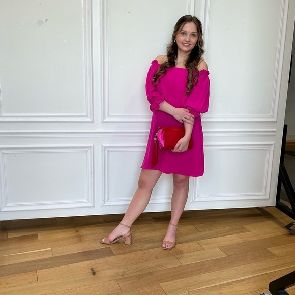 Elegant Pink Off-Shoulder Dress - Picture 4 of 5